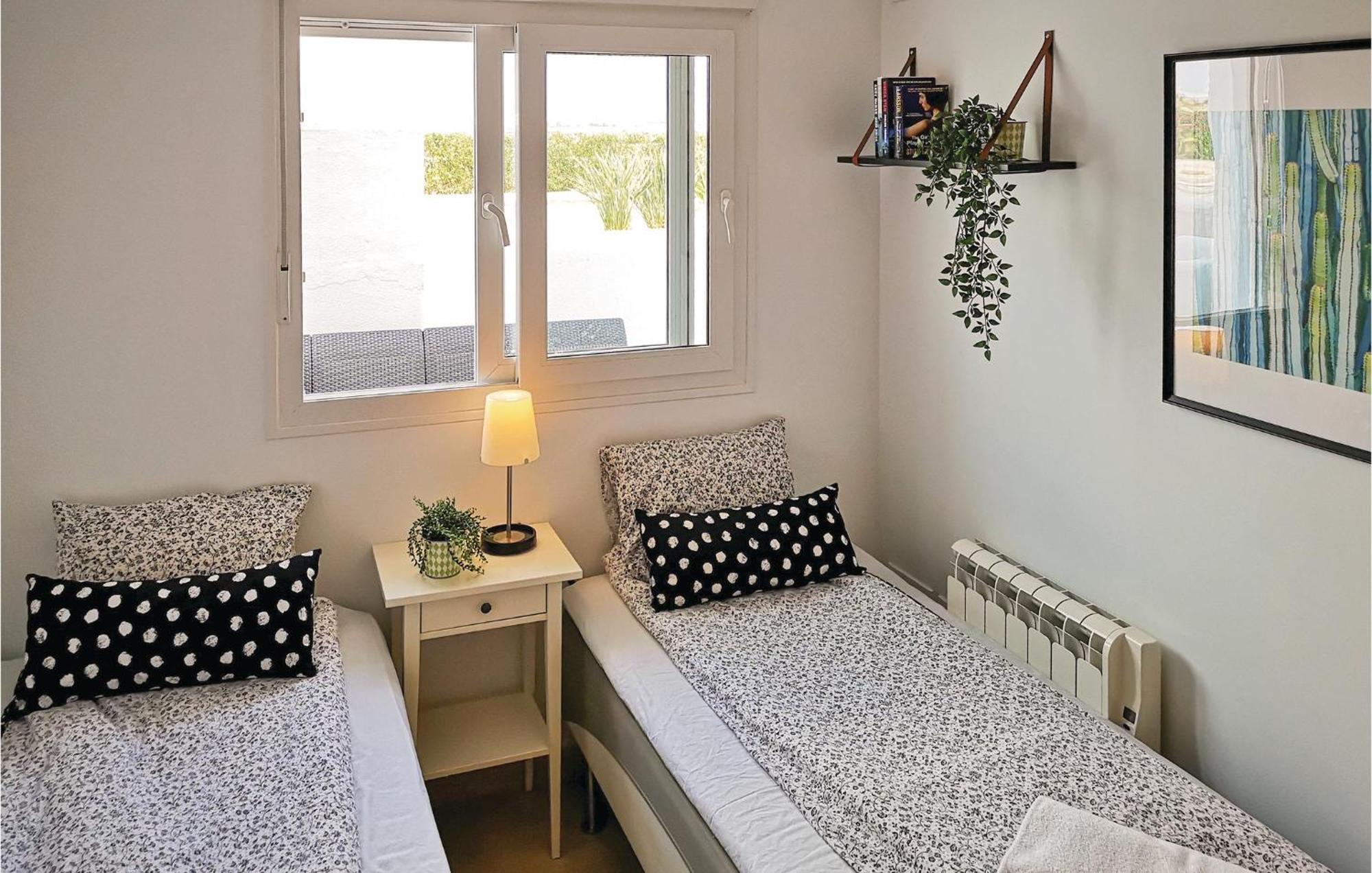 Pet Friendly Apartment In Alhama De Murcia El Romero Exterior photo